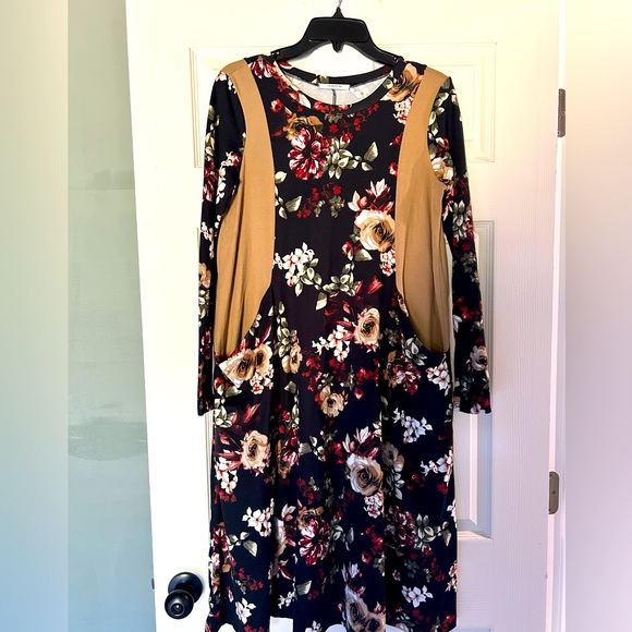 Dresses & Skirts - Twenty-Ten dress